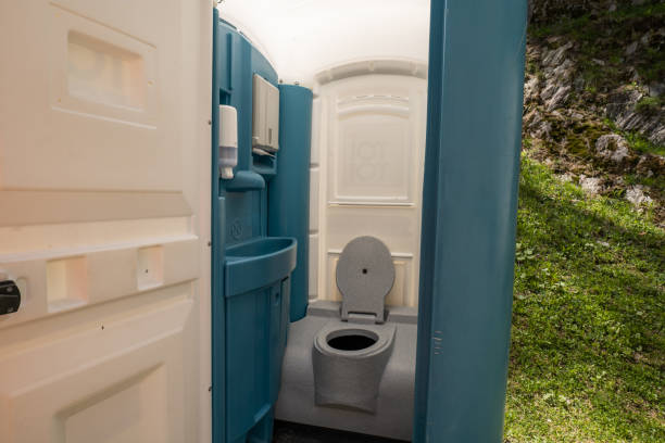Best Portable bathroom rental  in New Hartford Center, CT